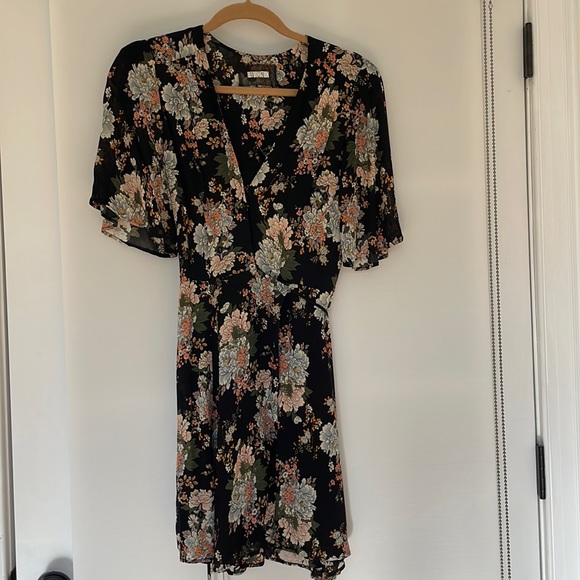 Reformation Guava Dress - Picture 3 of 7